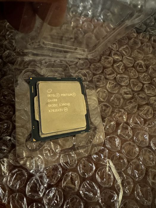 Процессор Intel G4400 Box (с куллером)