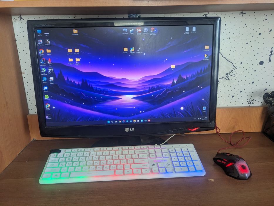 Рабочий ПК Ryzen 3 2200g + 16 RAM