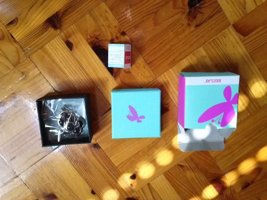 Brincos Beclay com fecho de pressão