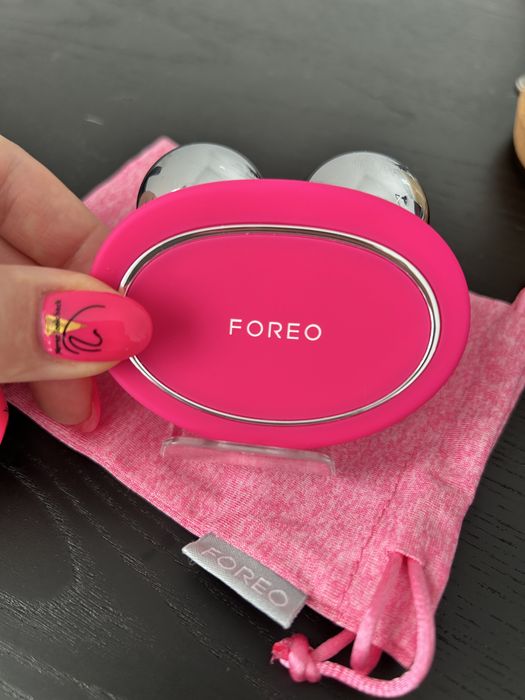 FOREO BEAR 2 – Aparelho de Tonificação por Microcorrentes para Rosto