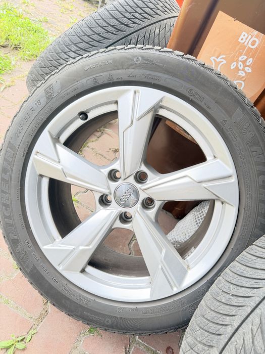 Felgi z oponami koła Audi A6 C8 18cali