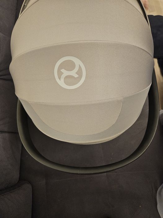 Nosidełko cybex z bazą obrotową