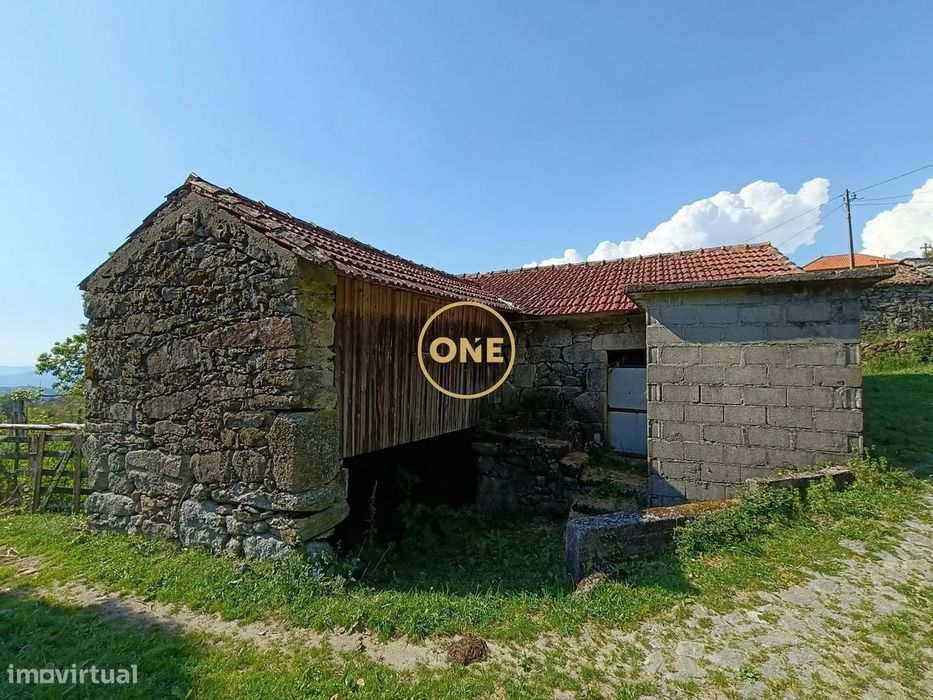 Ruína para Venda - Danaia, Ponte da Barca