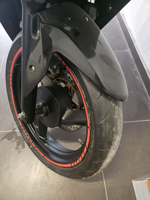 Daelim roadwin 125r