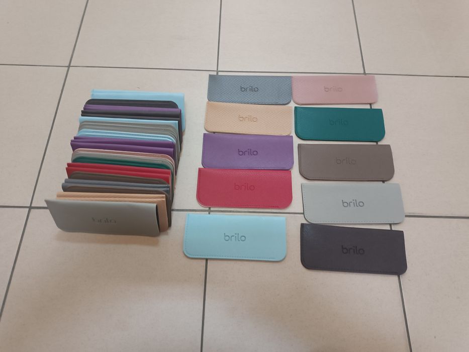 Etui na okulary w różnych kolorach 40 szt