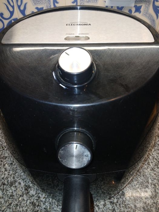 Air fryer em boas condições