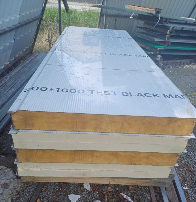 Płyty warstwowe izolacyjne, obornickie, ścienne, dachowe