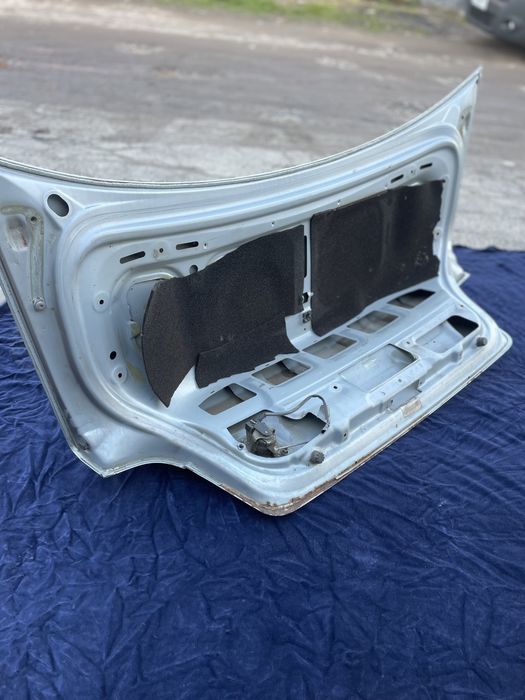 Кришка багажника, ляда, кляпа BMW E39 USA