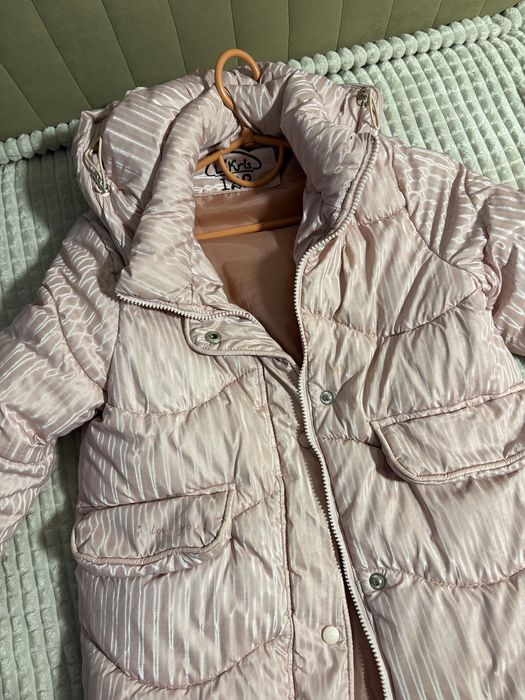 Пуховик для дівчинки 122