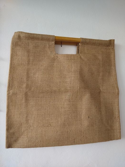 Mala de Mão em Juta / Ráfia com Pegas de Madeira – Estilo Boho / Verão - Nova!
