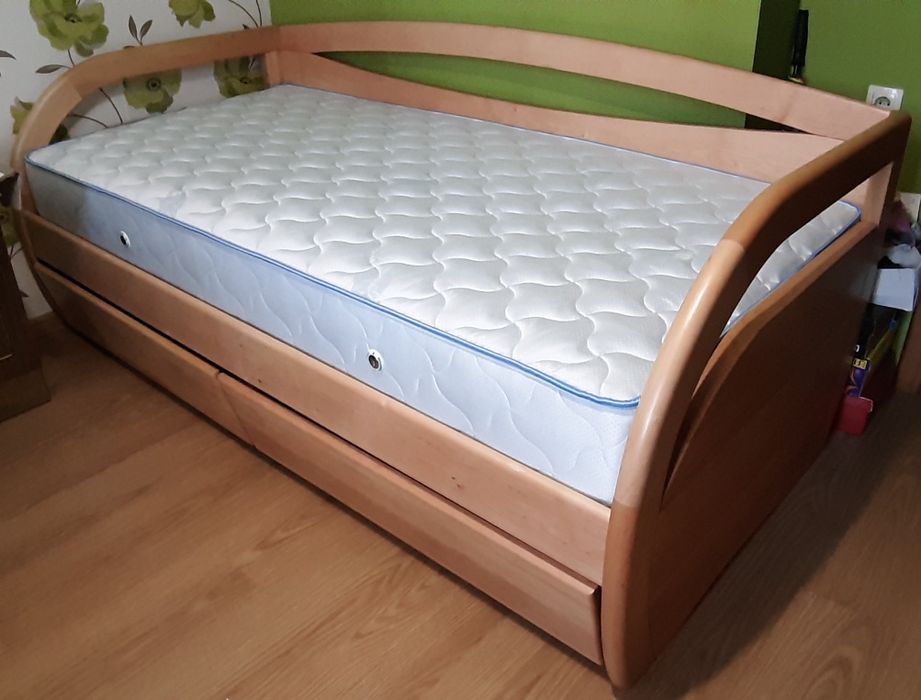 Кровать Бавария с ящиками из натурального дерева
