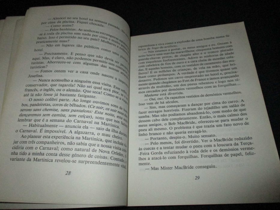 Livro Música para camaleões Truman Capote Bertrand