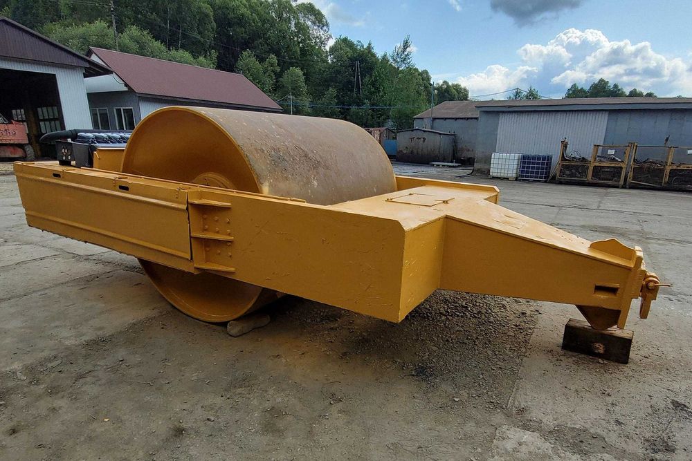 Walec ciągany. 14 ton. silnik Deutz.