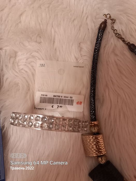 Колье , браслет , брошь.