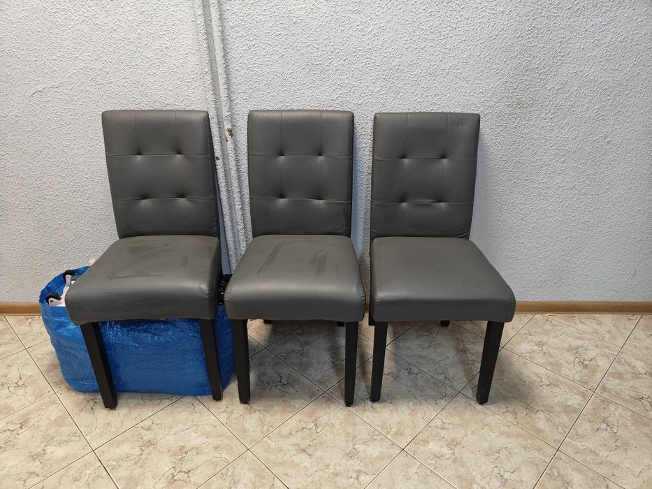 Krzesło ciemny grafit nogi drewniane