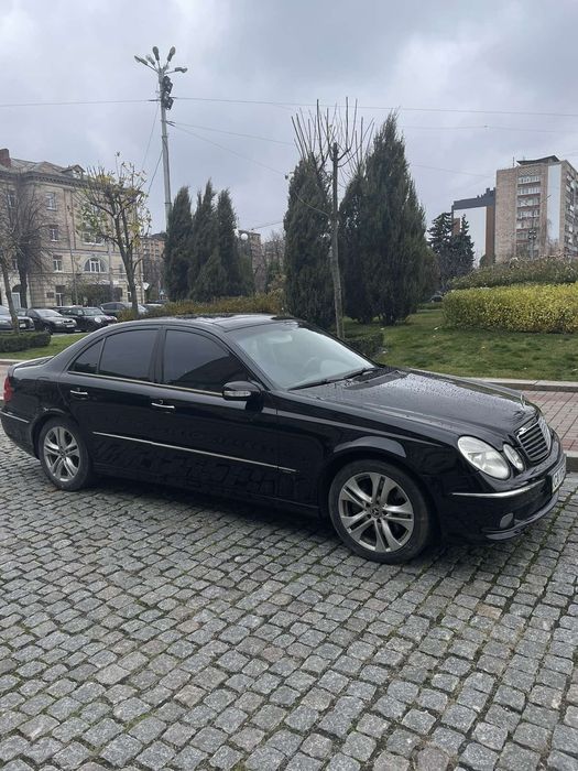 Мерседес Е350 2005р