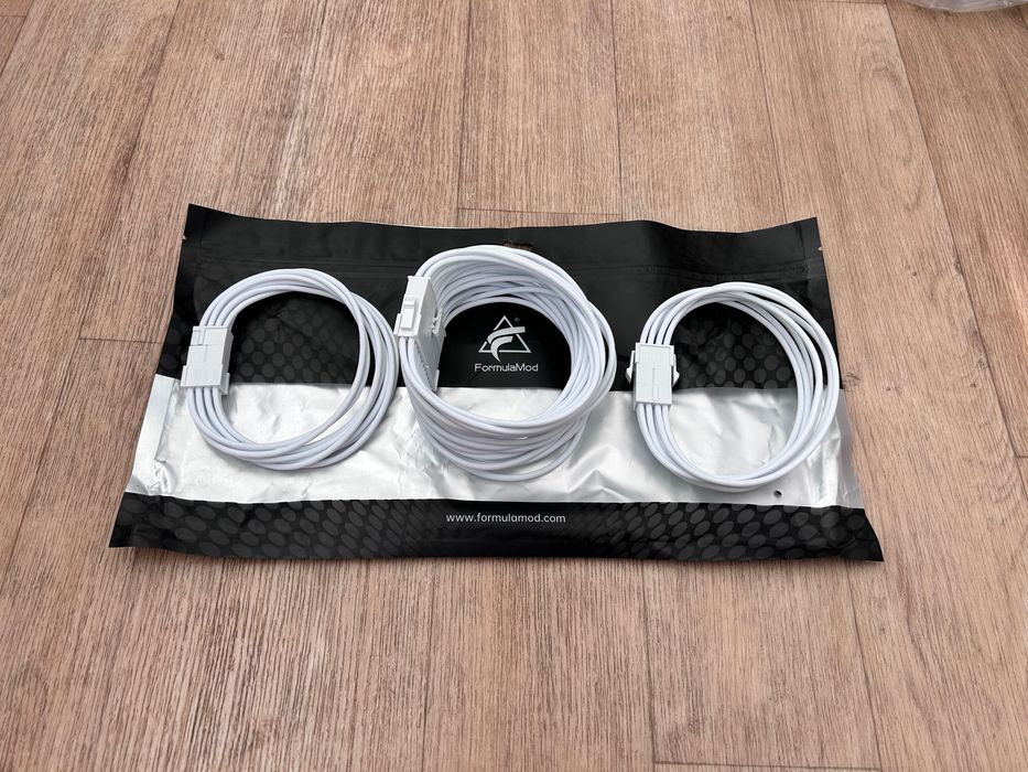 Кастомні кабелі FormulaMod білі