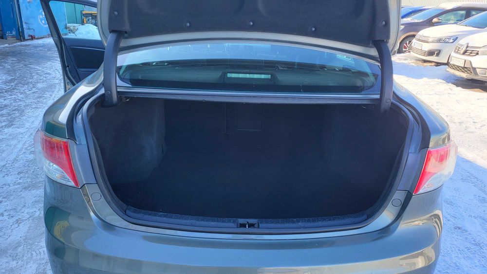 Авто Toyota Avensis 2009 2.0d