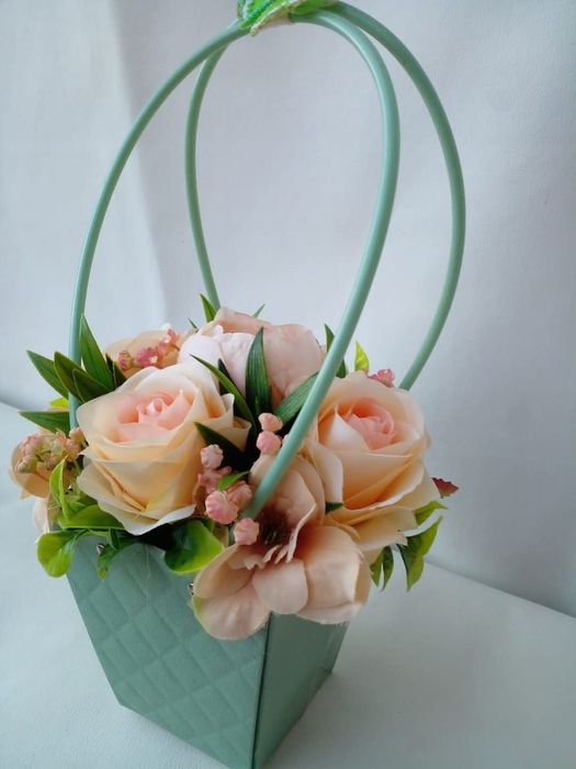 Kompozycja kwiatowa w torebce