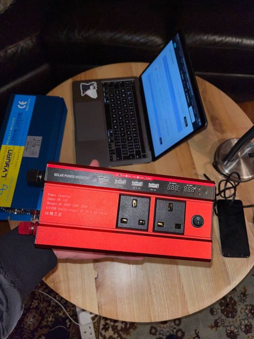 Інвертор, перетворювач напруги