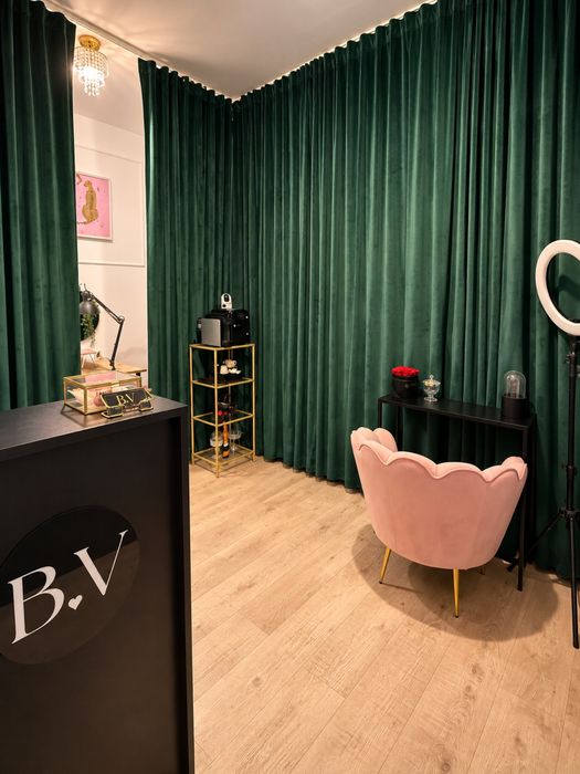 Stanowisko do manicure i pedicure