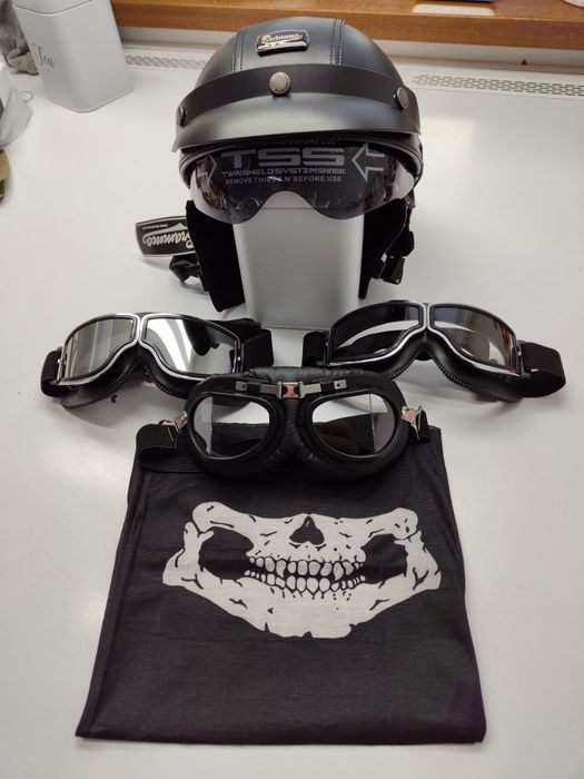 Шлем для скутера,велосипеда, моноколеса, самоката