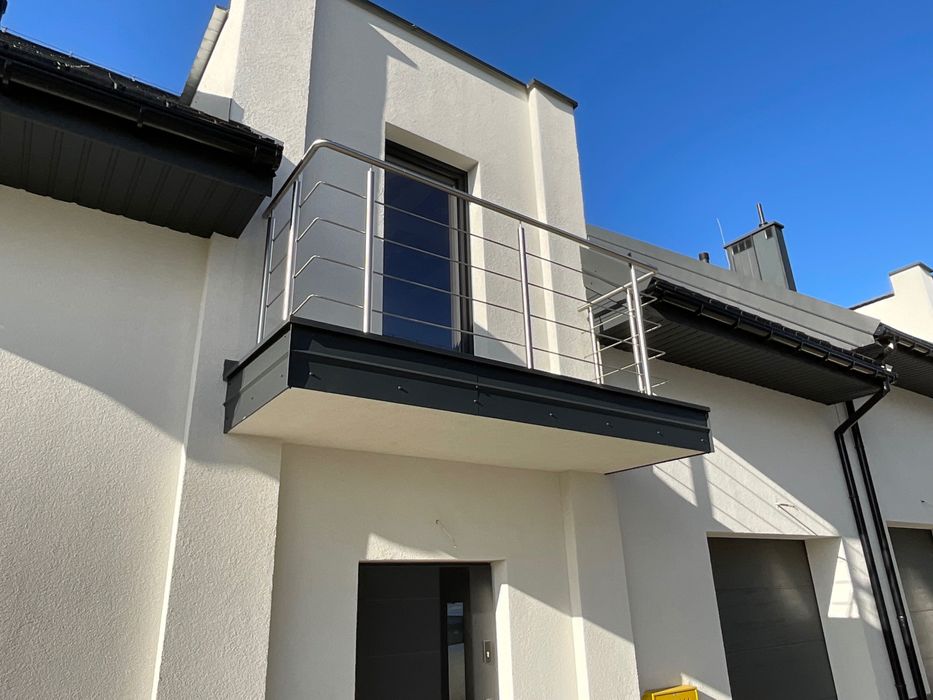 Balustrady nierdzewne podjazdy dla osób niepełnosprawnych