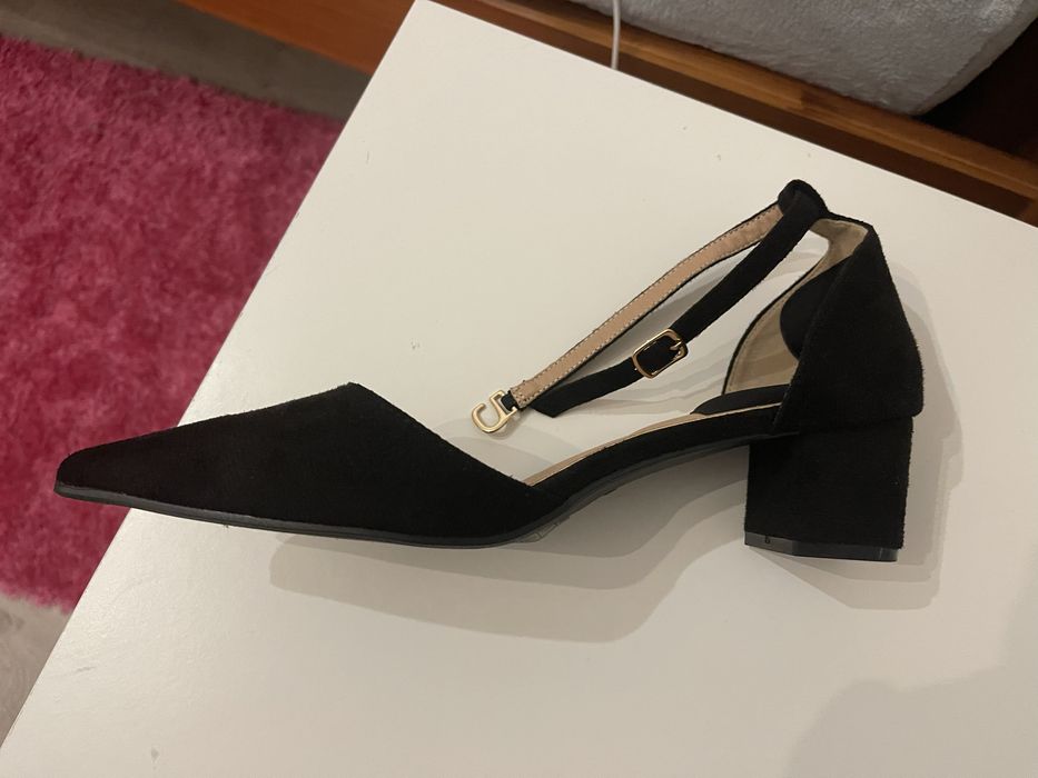 Sapato de salto preto