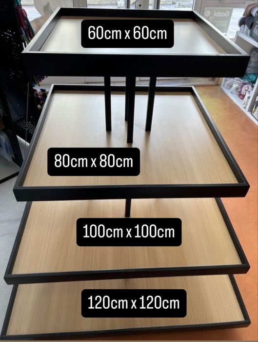 Expositor em forma ilha com rodas