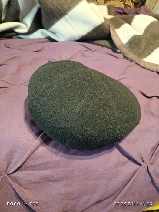 Продам кепки мужские