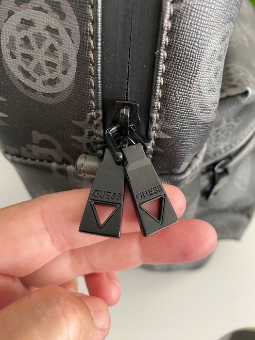 Mochila Guess pouco uso