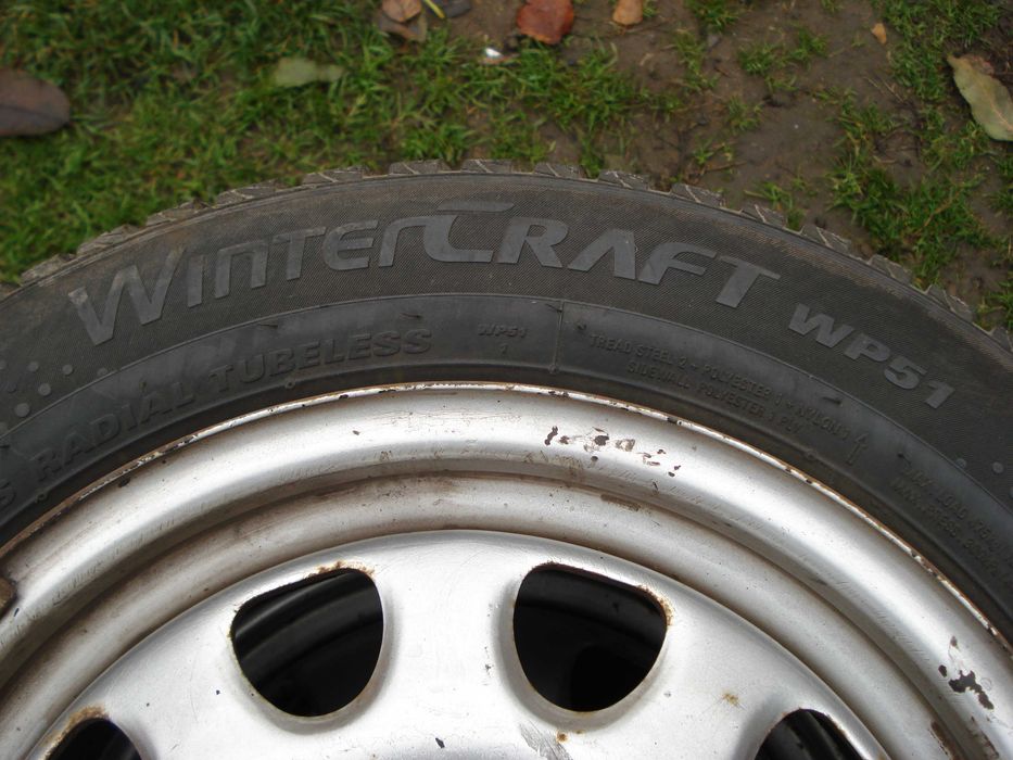 Koła opony zimowe 175/65/14 82T KUMHO WinterCraft WP51