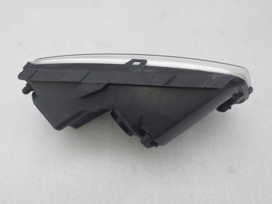 Farol nevoeiro frente esquerdo VOLKSWAGEN Polo (6R, 6C)