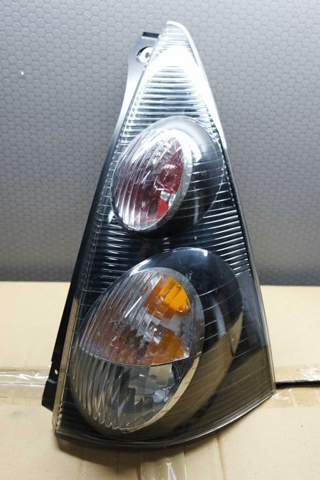 Lampa prawy lewy tył Citroen c1 Peugeot 107