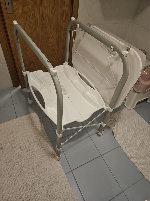 Vendo Trocador com banheira