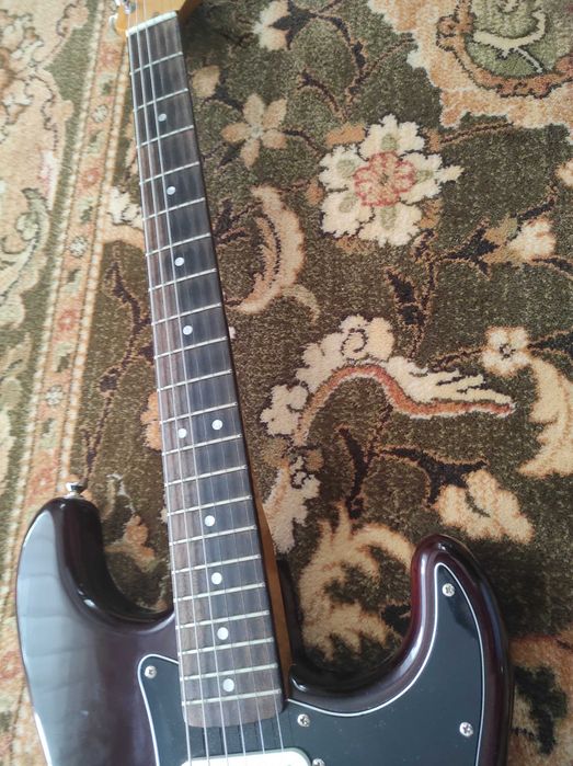 Gitara elektryczna Squier Classic Vibe 70s Stratocaster HSS WLN