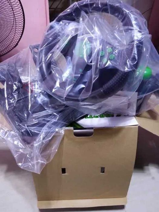 Продам игровой руль для компьютера и ps