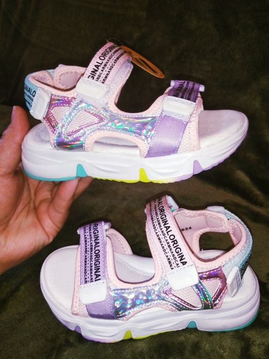 НОВЫЕ сандали, босоножки на девочку 27 Clibee