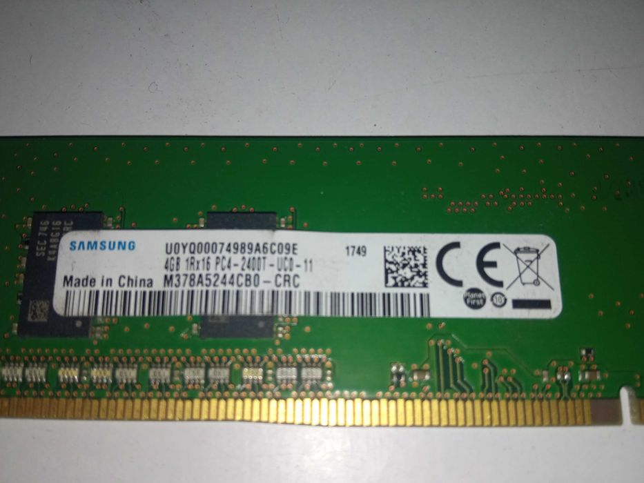 Пам'ять настільних ПК Samsung 4 GB DDR4 2400 MHz (M378A5244CB0-CRC)
