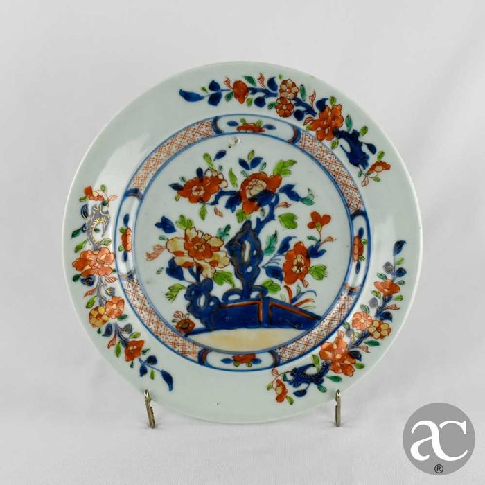 Prato porcelana da China decoração Imari, Período Qianlong, séc. XVIII