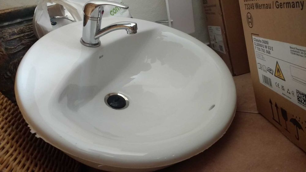 2 x lavatórios Roca + tampo de mármore / bathroom sinks + marble top