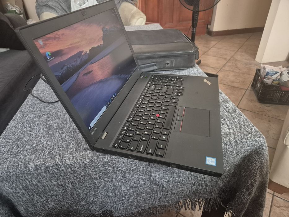 Lenovo ThinkPad T560 | i5 | 16 GB RAM | SSD 512 GB | Torba + Ładowarka