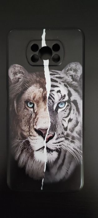 Capa e duas películas novas, e uma usada.