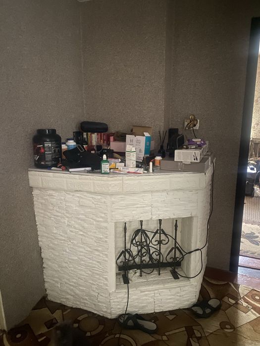 Продам газ будинок зі зручностями у центрі Лиманівки