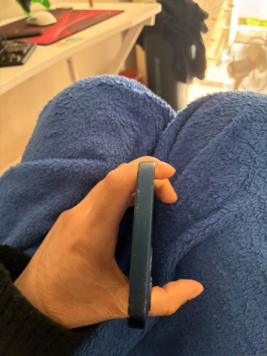 Iphone 12 azul marinho