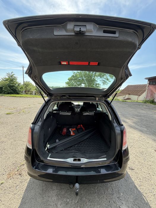 Продам автомобіль Opel Astra H