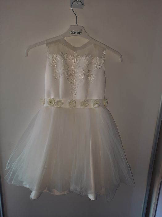 Elegancka sukienka r.116/122 ecru