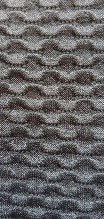 Krótkie, czarne legginsy S/M