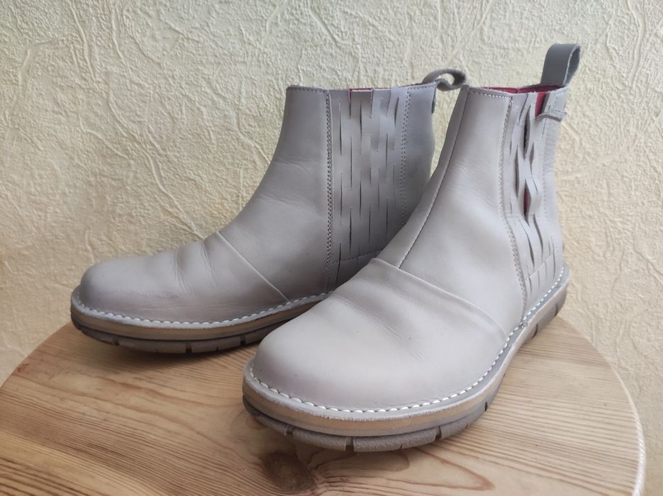 Продам весняні Ботінки