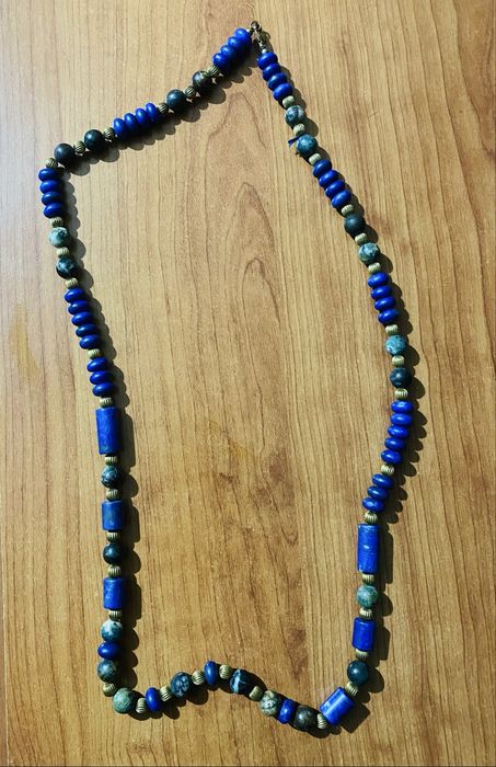 Colar lapis lazulo e pedras duras